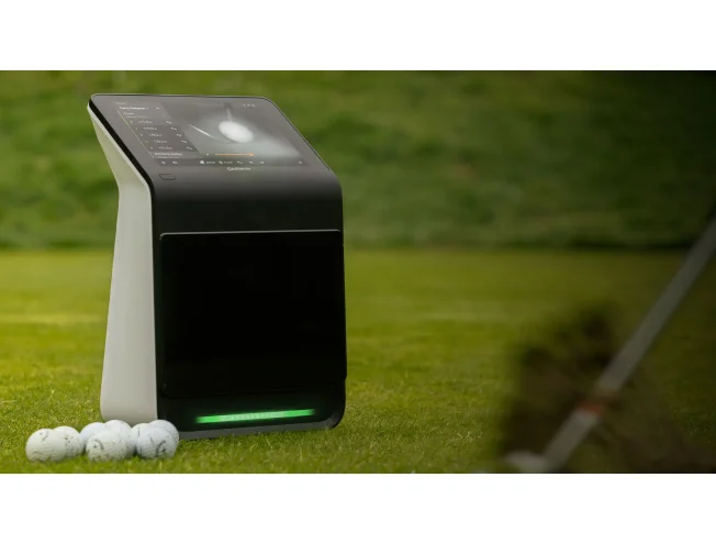 L&ouml;&ouml;gimonitor ja simulaator Garmin Approach R50