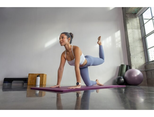 Nutikell Garmin vivoactive 6 Lunar Gold